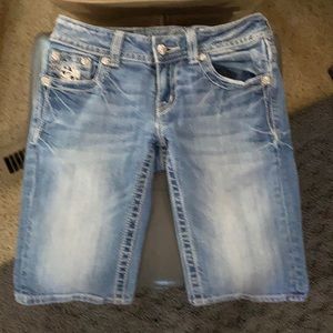 Miss me Bermuda size 27